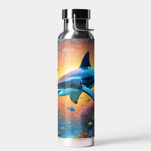 Bouteille D'eau Nager le requin dans l'océan (Gauche)