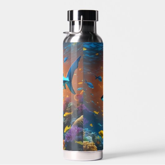 Bouteille D'eau Nager le requin dans l'océan (Plage)