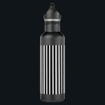 Bouteille D'eau Neige ébène<br><div class="desc">C'est un motif amusant,  unisexe,  adapté à tous. Cette image est disponible sur une variété d'autres produits,  il suffit de cliquer sur le lien sous la photo près de "About this Design".</div>