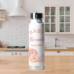 Bouteille D'eau Nom de la fille de bébé personnalisée<br><div class="desc">Célébrez votre petit avec style avec cette adorable bouteille d'eau personnalisée ! Avec ses tons roses doux et sa douce illustration pour bébé, il est parfait pour les annonces de grossesse, les baby showers, ou un cadeau réfléchi pour les nouveaux parents. Personnalisez-le avec le nom du bébé et la date...</div>