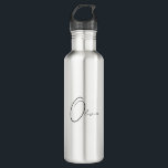 Bouteille D'eau Nom personnalisé Classy Simple Élégant Monogramme<br><div class="desc">Améliorez votre expérience d'hydratation grâce à notre bouteille d'eau monogramme classique simple et personnalisée. Cette bouteille d'eau moderne et minimaliste est conçue pour ceux qui apprécient les plus belles choses de la vie. Doté de votre monogramme unique, il ajoute une touche personnelle à vos rituels quotidiens. Que ce soit à...</div>