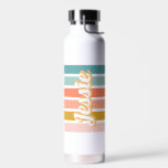 Bouteille D'eau Nom personnalisé rétroactif<br><div class="desc">Design de sunburst d'inspiration rétro dans des couleurs vintages lumineuses et ludiques qui peuvent être personnalisées avec votre nom.</div>