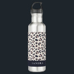 Bouteille D'eau Nom personnalisé rose Empreinte de léopard<br><div class="desc">Empreinte de léopard rose nom personnalisé bouteille en acier inoxydable.</div>
