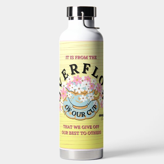 Bouteille d'eau OVERFLOW conçue par Adiela Akoo (Droite)