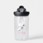Bouteille D'eau Patins à chiffres roses Filles personnalisées<br><div class="desc">Conception personnalisée pour vos petits athlètes et amateurs de sport.</div>