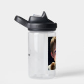 Bouteille D'eau Petit garçon mignon avec ours en peluche (Arrière Complet)