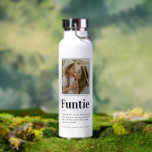 Bouteille D'eau Photo de la tante Funtie moderne<br><div class="desc">Bouteille d'eau de tante moderne avec une définition du mot funtie qui peut facilement être personnalisée,  et une photo à remplacer par la vôtre.</div>