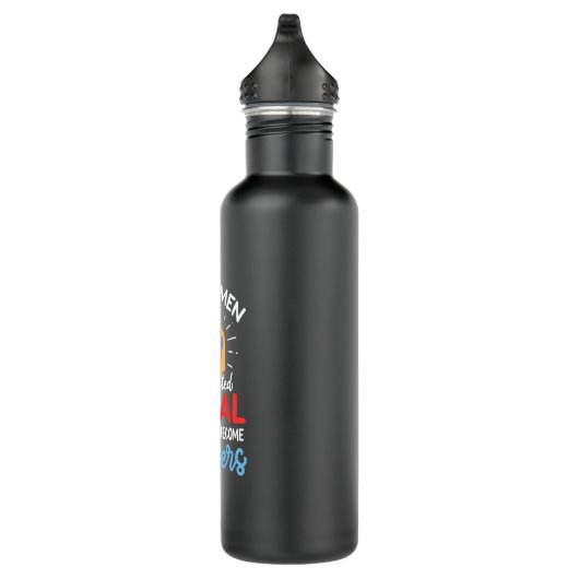 Bouteille D'eau Quelques Femmes Deviennent Avocates (Droite)