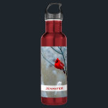 Bouteille D'eau Red Cardinal dans Winter Nature Photo de Christmas<br><div class="desc">Bouteille d'eau avec une photo nature pittoresque avec un cardinal rouge vif. Contrasté par rapport à une toile de fond hivernale avec la neige tombant doucement.</div>