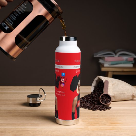 Bouteille D'eau red sport fit athlete slim woman (Gym)