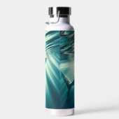 Bouteille D'eau Requin dans la mer bleue profonde & soleil (Plage)