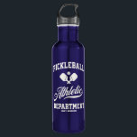 Bouteille D'eau Retro Pickleball Athleball Département sur mesure<br><div class="desc">Hydrate dans le style avec cette amusante bouteille d'eau de pickleball avec des pagaies croisées de pickleball, la typographie à billes et rétro. Ajoutez votre texte personnalisé pour personnaliser - nom du joueur, nom de l'équipe, nom du club, ville, ville, nom du tournoi, etc. Fait un grand cadeau pour les...</div>