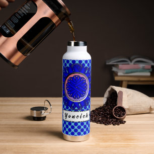 Bouteille D'eau Ruban de fleurs bleues par Kenneth Yoncich