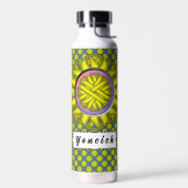 Bouteille D'eau Ruban de fleurs jaunes par Kenneth Yoncich (Gauche)