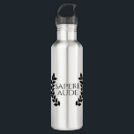 Bouteille D'eau Sapere Aude<br><div class="desc">Sapere Aude est une expression latine qui signifie "Oser savoir". C'est le cadeau parfait pour l'apprenant dans votre vie!</div>