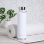 Bouteille D'eau Script simple élégant minimaliste moderne<br><div class="desc">Bouteille d'eau moderne en noir et blanc avec une disposition simple et minimaliste avec votre nom dans une élégante typographie de script.</div>
