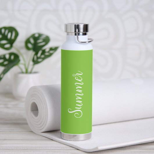 Bouteille D'eau Simple Neon Lime Green Nom Élégant Script Moderne (Yoga)