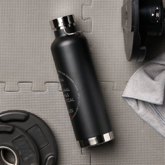 Bouteille d'eau sombre (Salle de sport)