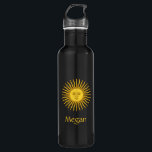 Bouteille D'eau Sous le soleil personnalisé<br><div class="desc">Un design soleil rayonnant avec un nom personnalisé fait un grand cadeau. Customisez le nom à vos besoins ou retirez-le entièrement si vous ne préférez que le graphique solaire.</div>