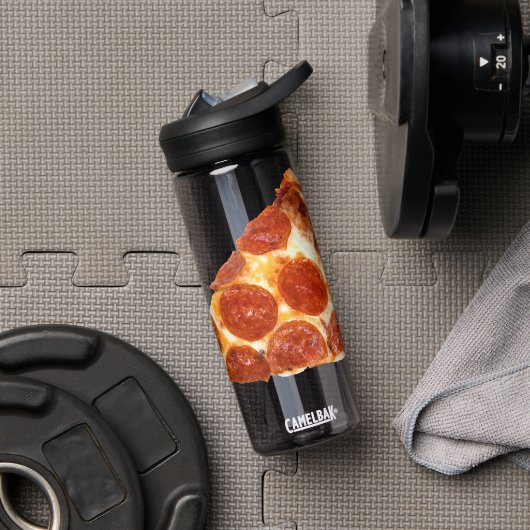 Bouteille D'eau tranche de pizza pepperoni classique de SlipperyJo (Droite)
