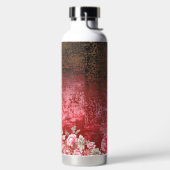 Bouteille D'eau un tableau rouge et noir avec un arrière - plan ro (Droite)