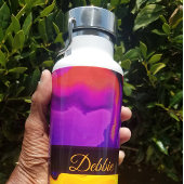 Bouteille D'eau Une explosion de violet et de jaune