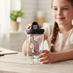 Bouteille D'eau Unicorn mignon Whimsical Girl Nom personnalisé<br><div class="desc">Unicorn mignon Whimsical Girly rose Floral Nom personnalisé Bouteilles d'eau dispose d'une mignonne licorne avec étoiles,  coeurs et fleurs et personnalisée avec votre nom. Un cadeau parfait pour les filles et leurs amis pour l'anniversaire,  Noël,  fêtes,  somnifères,  meilleurs amis et plus,  Conçu par ©Evco Studio www.zazzle.com/store/evcostudio</div>