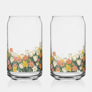 bouteille en verre de café froid avec des fleurs
