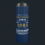 Bouteilles Isothermes 40th Birthday Born 1983 Legend Blue Gold Ajouter u<br><div class="desc">Anniversaire "Original Quality Legendary Inspiration" tumbler thermique. Ajoutez le nom et l'année souhaités dans les champs modèles pour créer un élément unique de célébration d'anniversaire. Faites équipe avec les cadeaux,  accessoires de fête et vêtements correspondants disponibles dans notre magasin www.zazzle.com/store/thecelebrationstore</div>
