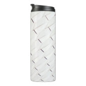 Bouteilles Isothermes A pattern of white geometric shapes in a facade (Tourné sur la droite)
