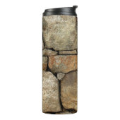 Bouteilles Isothermes A stone wall made of cobblestones background textu (Tourné sur la gauche)