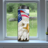 Bouteilles Isothermes Bald Eagle devant le drapeau américain Art patriot