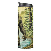 Bouteilles Isothermes Bigfoot debout dans le dessin sur l'eau (Tourné sur la droite)