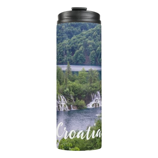 Bouteilles Isothermes Cascade cascade avec forêt verte en Croatie (Devant)