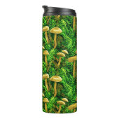 Bouteilles Isothermes Champignons et fougères sur le sol forestier (Tourné sur la droite)