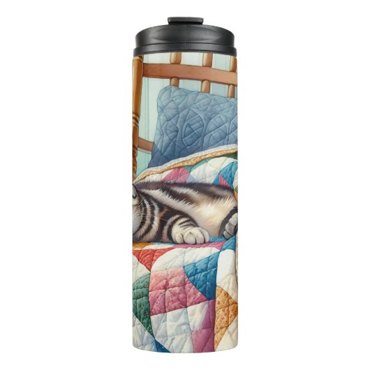 Bouteilles Isothermes Chat gris doux dormant sur une courtepointe (Devant)