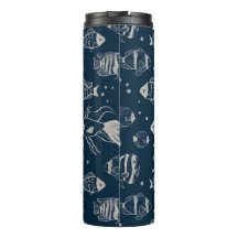 Croquis De Poisson Sur Eau Bleue Foncé
