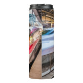 Bouteilles Isothermes Deux Shinkansen à la gare de Tokyo (Dos)