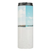 Bouteilles Isothermes Femme en bikini debout sur le sable (Dos)