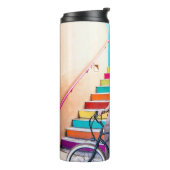 Bouteilles Isothermes Femme portant veste et shorts en denim bleu (Tourné sur la gauche)