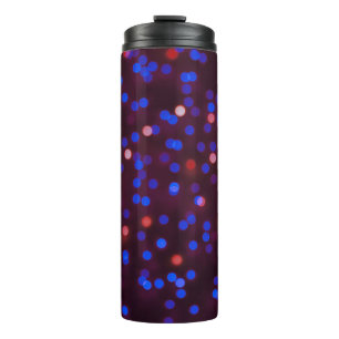 Bouteilles Isothermes Feux de Noël, flou, arrière - plan festif.