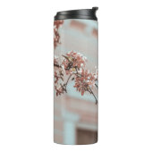 BOUTEILLES ISOTHERMES FLEURS ROSES DANS FOCUS FOCUS PEU PROFOND (Tourné sur la gauche)