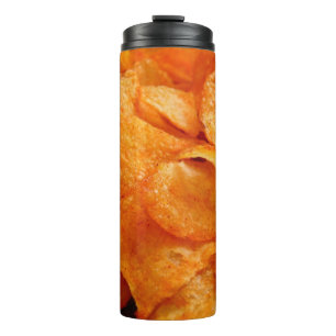 Bouteilles Isothermes Gros plan de chips juteux, croustillants sur plaqu