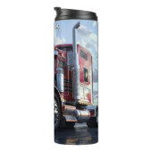 Bouteilles Isothermes Jour nuageux du Camion Semi Rouge (Tourné sur la droite)