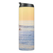 Bouteilles Isothermes Les surfeurs sur la plage (Tourné sur la droite)