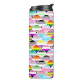 Bouteilles Isothermes LGBTQIA+ Queer Scalloped Pride Flag Fans (Tourné sur la gauche)