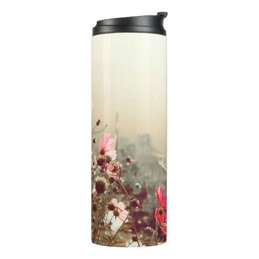 Bouteilles Isothermes Lumière du matin, cosmos rose fleurissant. (Tourné sur la gauche)