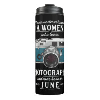 Ne Sous-Estimez Jamais Une Femme Qui Aime La Photo