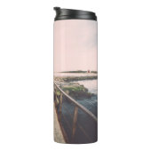 Bouteilles Isothermes Old bridge with rusty metal rails near sea port. V (Tourné sur la droite)