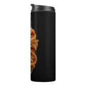 Bouteilles Isothermes Pâtes filées sur une fourchette, spaghetti de nour (Tourné sur la droite)